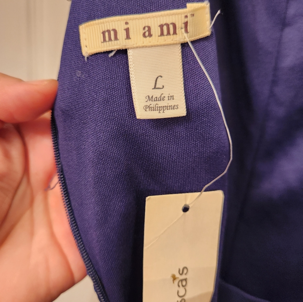 Miami. Dress - Picture 4 of 5